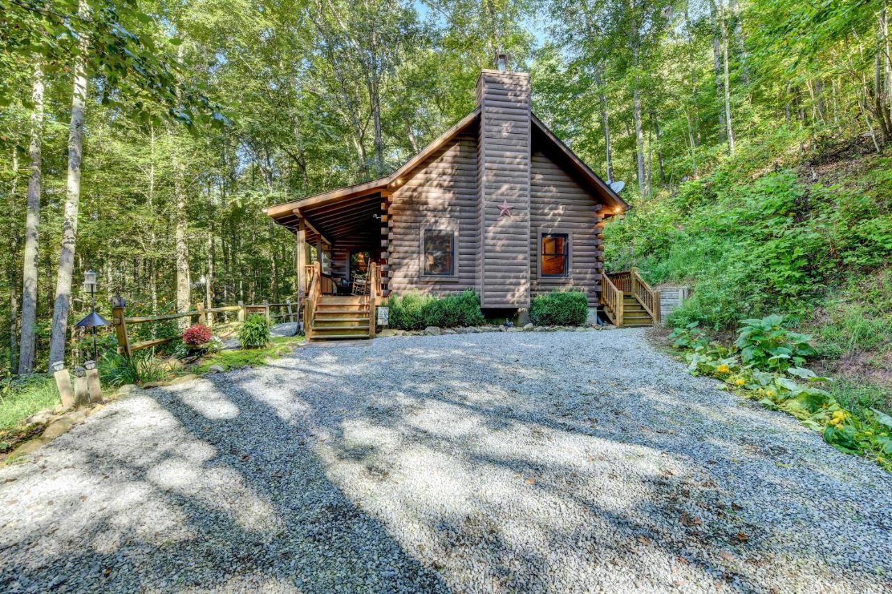 Waynesville Cabin With Covered Deck And Fire Pit! Lake Junaluska Exterior foto