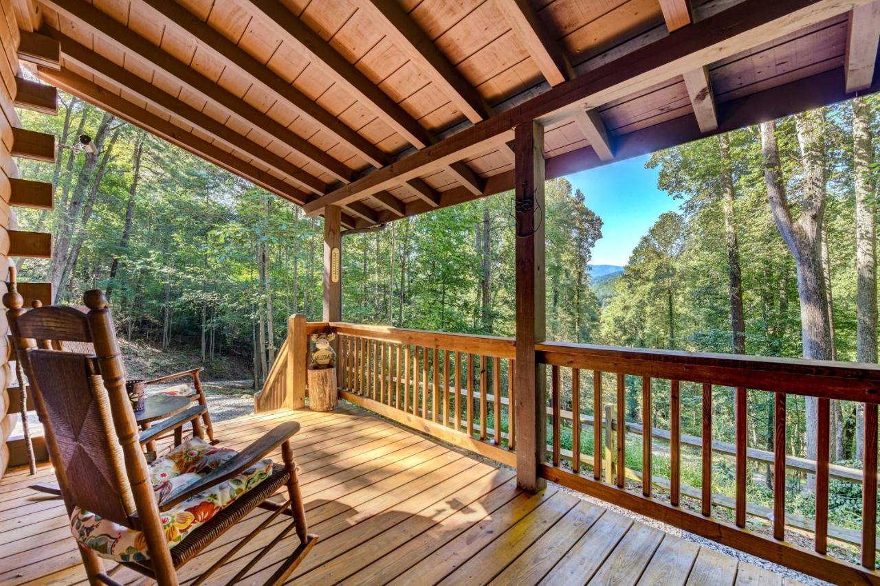 Waynesville Cabin With Covered Deck And Fire Pit! Lake Junaluska Exterior foto