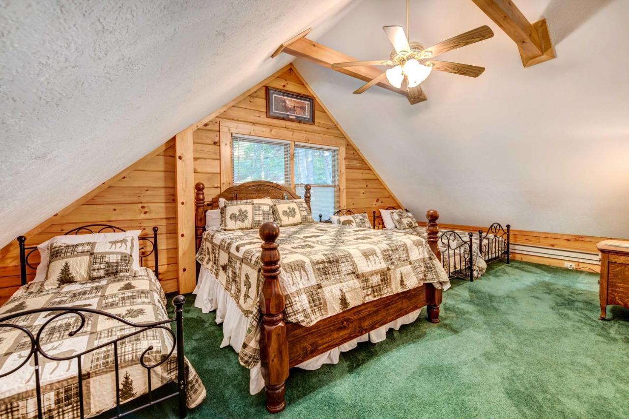 Waynesville Cabin With Covered Deck And Fire Pit! Lake Junaluska Exterior foto