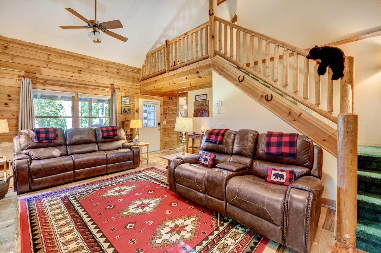Waynesville Cabin With Covered Deck And Fire Pit! Lake Junaluska Exterior foto