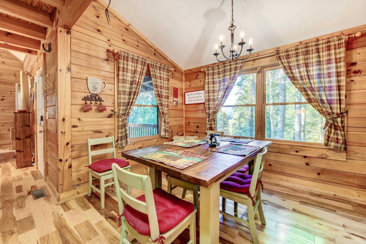 Waynesville Cabin With Covered Deck And Fire Pit! Lake Junaluska Exterior foto