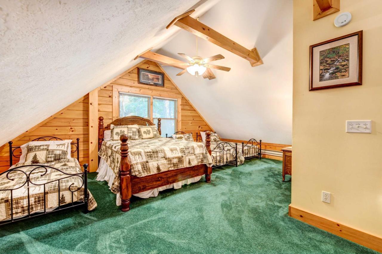 Waynesville Cabin With Covered Deck And Fire Pit! Lake Junaluska Exterior foto